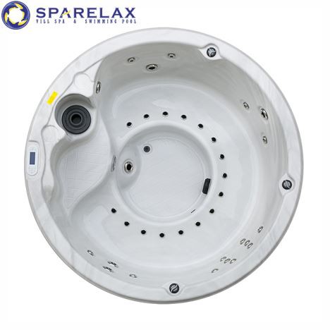 Jedinstvena okrugla kadica za 4-5 osoba